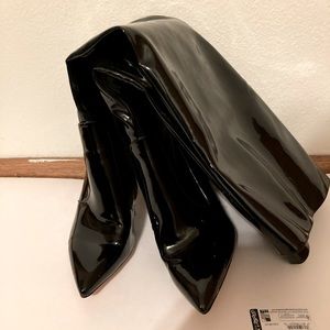 Black patent leather Onlymaker boots